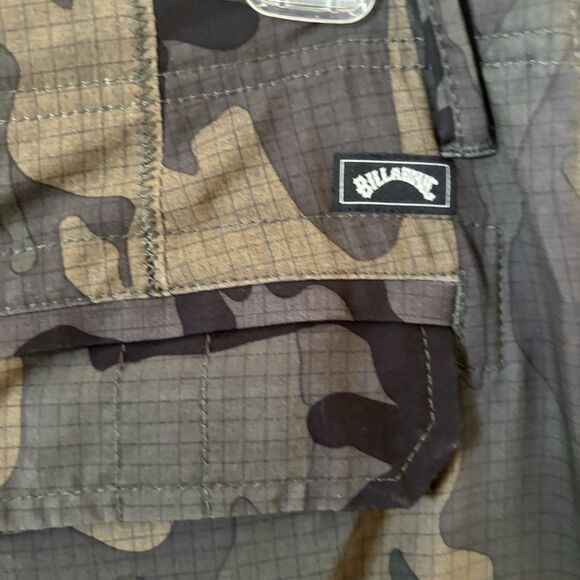 Billabong Men Combat BBO Pro Camo 33 Cargo Board Shorts Swim Trunks Beach Active - Picture 8 of 12